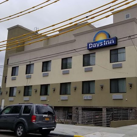 Days Inn By Wyndham Brooklyn Marine Park New York Exterior photo